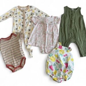 Girls 3-6M Outfit Lot‎ – 5 Piece Bundle (Sleeper, Dress, Jumpsuit & More)